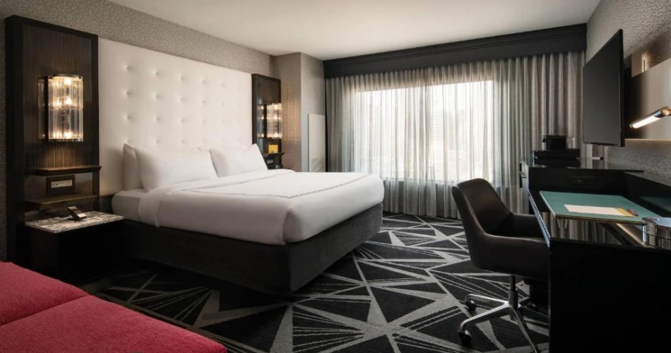 Catch a Giants Game and Stay Nearby: Best Hotels Near Oracle Park
