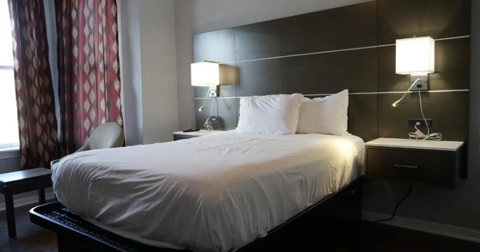 Catch a Giants Game and Stay Nearby: Best Hotels Near Oracle Park
