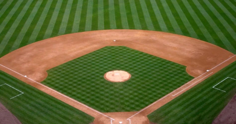The Closest Hotel to Oracle Park: Stay Right Next to the Action
