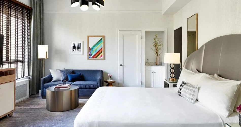 Luxury and Convenience: Hotels Steps Away from Oracle Park
